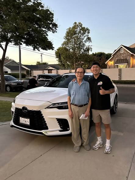Lexus RX handoff